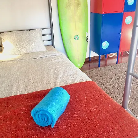Surf Riders & Co Surf Camp Moinhos * Ericeira