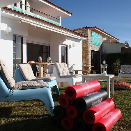 Surf Riders & Co Surf Camp Moinhos Hostel Ericeira