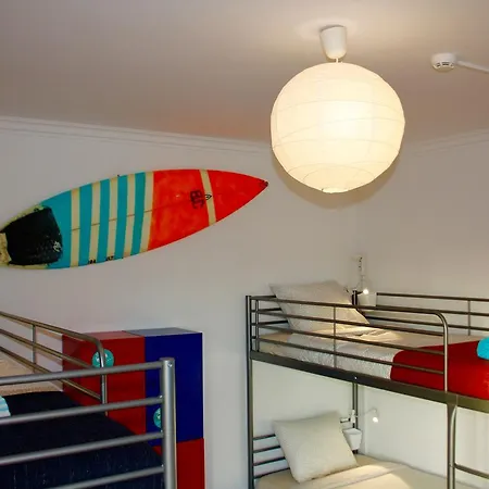 Surf Riders & Co Surf Camp Moinhos * Ericeira