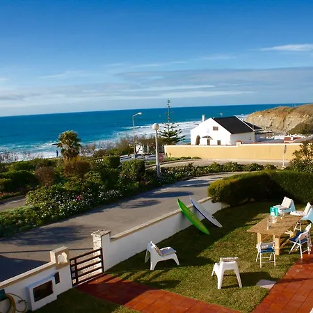 Surf Riders & Co Surf Camp Moinhos Hostel