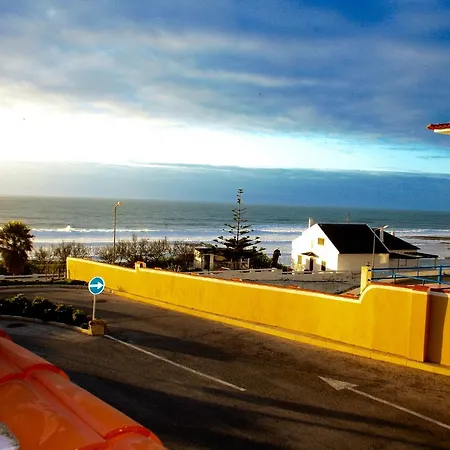 Surf Riders & Co Surf Camp Moinhos