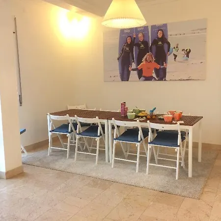 Hostel Surf Riders & Co Surf Camp Moinhos Ericeira