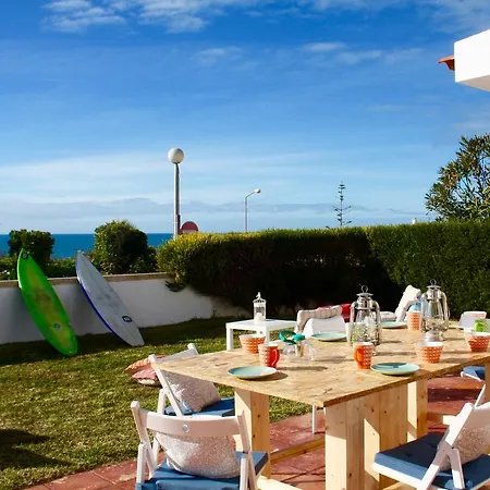 Surf Riders & Co Surf Camp Moinhos Хостел *
